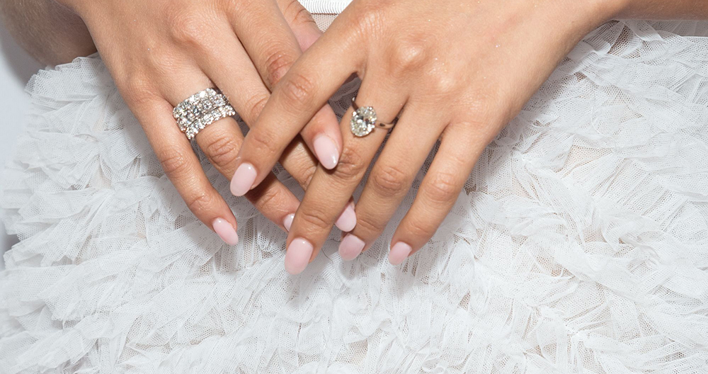 What is shellac? (and why you should try it) Treatwell